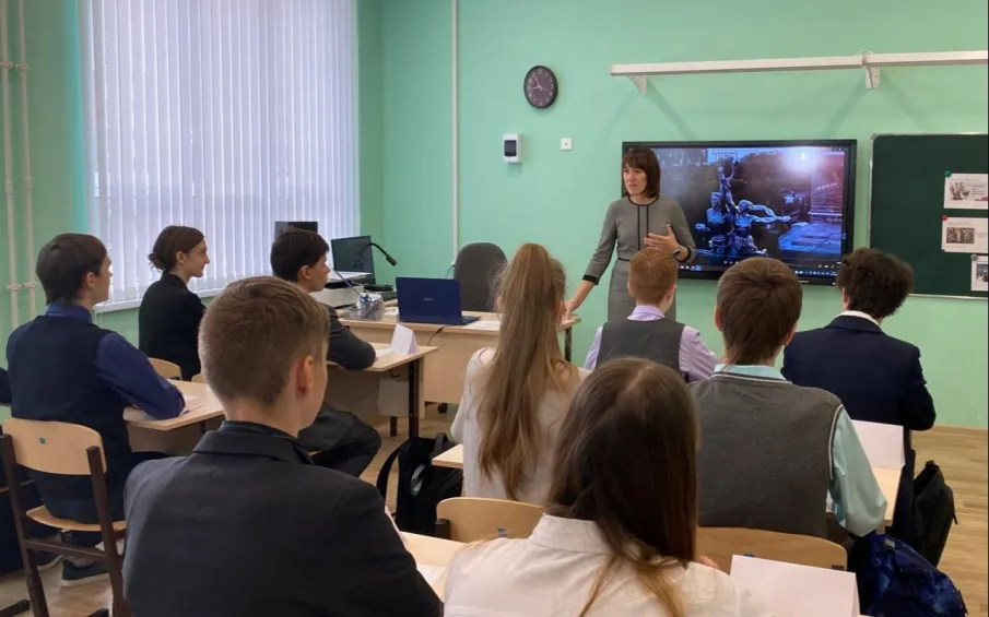 В нижегородских школах поговорили об истории Дня народного единства в рамках классного часа «Разговоры о важном»