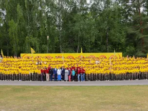 Около тысячи школьников отдохнули и прошли обучение во Всероссийском военно-историческом лагере «Страна Героев» в Нижегородской области