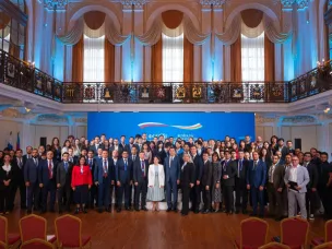 100 молодежных лидеров России и Азербайджана принимают участие в международном форуме в Нижнем Новгороде