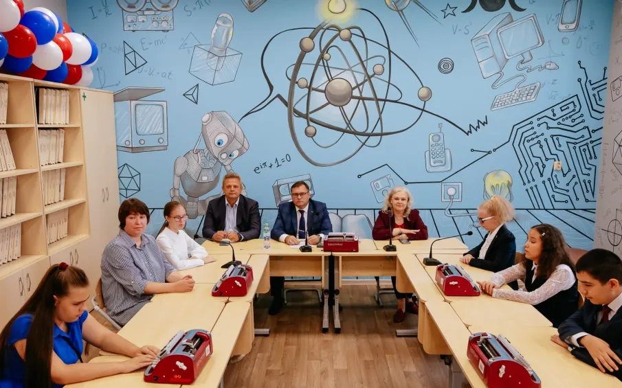 Татьяна Голикова и Сергей Кравцов приняли участие в марафоне открытия новых школ и детских садов