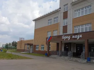 Михаил Пучков проверил ход подготовки школ Володарского округа и Дзержинска к началу нового учебного года